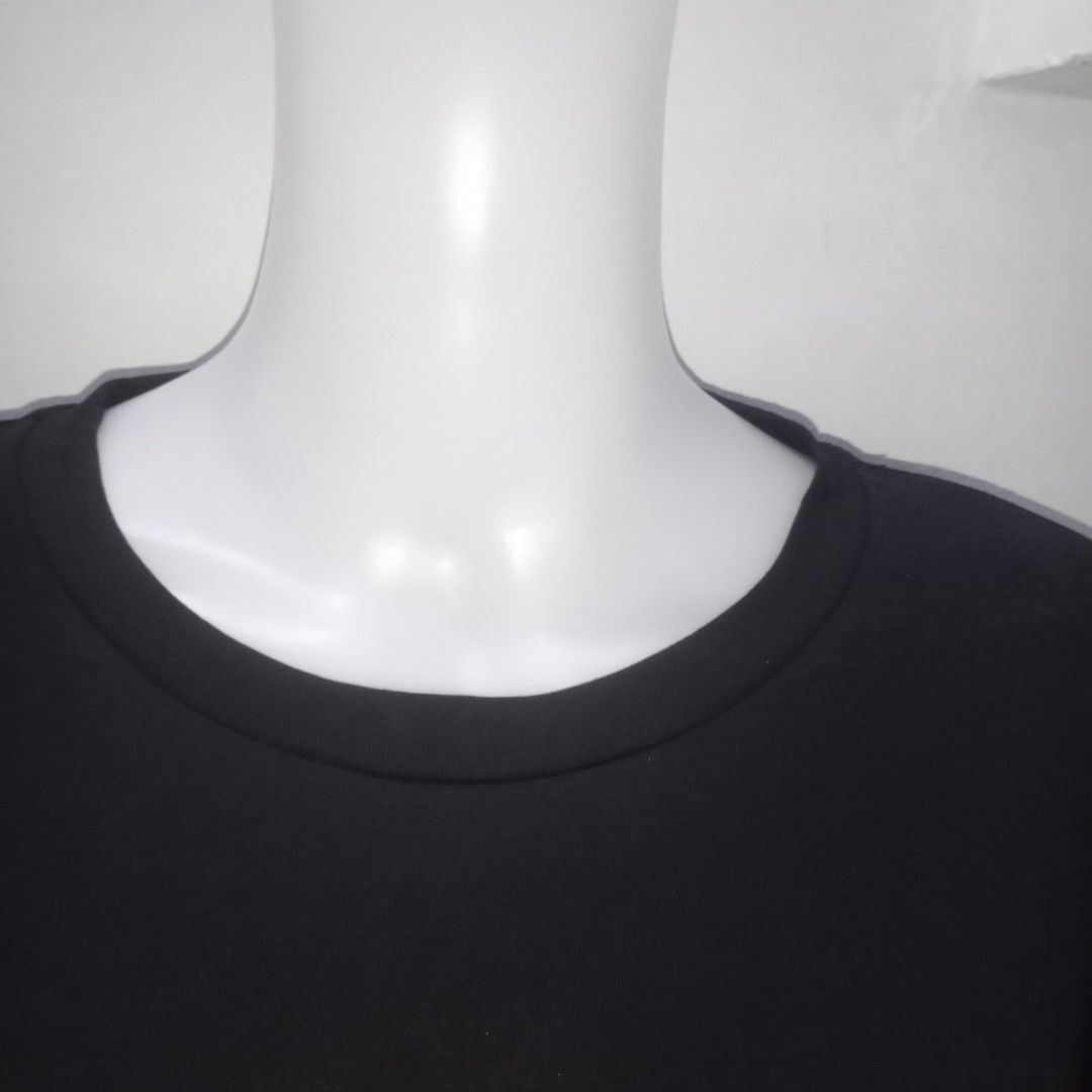 NOME Black Freesize Topper (Category: Coats, Jackets and Outerwear) located in Manila. Submitted by shoekendi (Listing ID 1465837916, Image 2). Description: looks new.