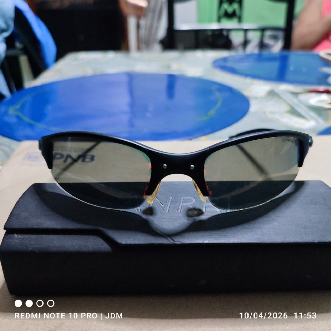 Oakley Xmetal series (Category: Sunglasses & Eyewear) located in Antipolo. Submitted by klashnikov (Listing ID 1465789423, Image 1). Description: Padala lang sakin, mas ginagamit ko yung rayban, kaya nakatago lang sa cabinet,made of Alloy pang porma nyo,made in USA, don't know the exact mdl ,selling as genuine/off since im not into Oakley's Condition:Very good Honest issue:used/faded polarized lens (papalitan nyo na lang) Payment option:Bank tran