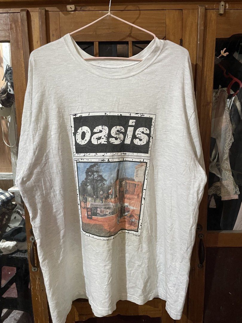 Oasis dated 1997 (Category: Tshirts & Polo Shirts ) located in New Bataan. Submitted by rebisa.404 (Listing ID 1465811334, Image 1). Description: Oasis dated 1997 Cut tag 23 width 30 length Need wash Issue nasa last pic minal discoloration.