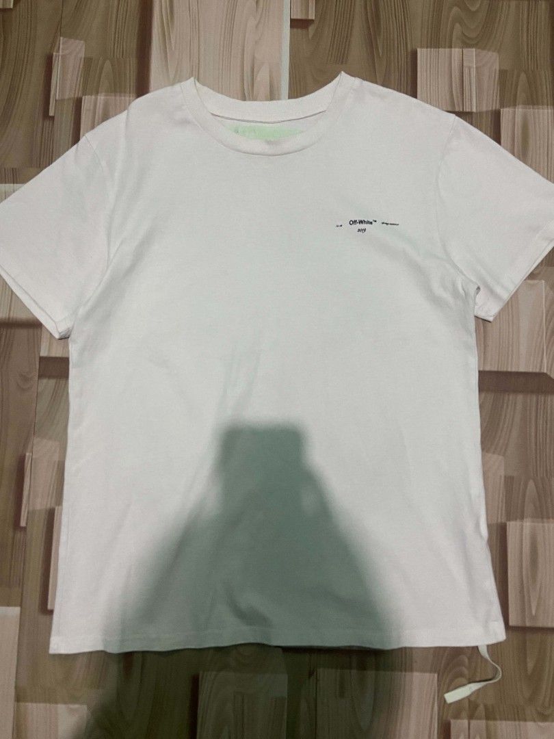 OFF WHITE (Category: Activewear) located in Quezon City. Submitted by da.plug (Listing ID 1465874780, Image 2). Description: NO ISSUE QC CUBAO📍.