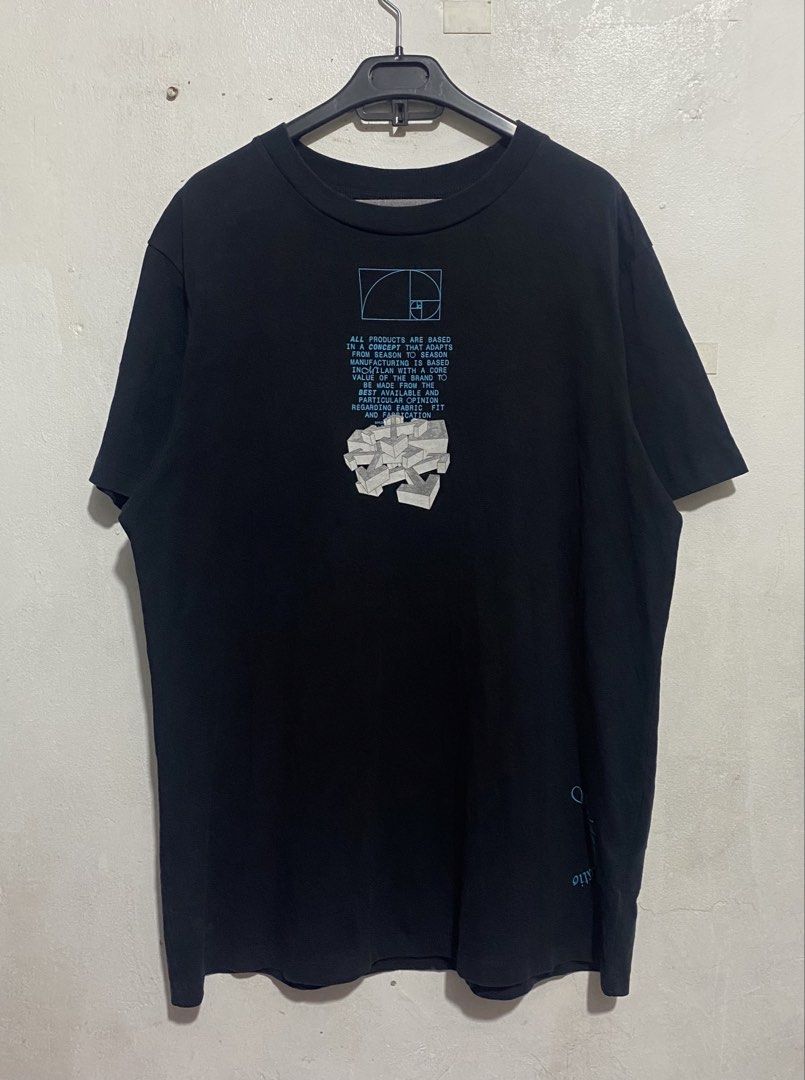 OFF WHITE AUTHENTIC SHIRT (Category: Tshirts & Polo Shirts ) located in Caloocan City. Submitted by alexahvaldez (Listing ID 1465784531, Image 1). Description: 24 width 30 length verygood condition check last pic dm me📲.