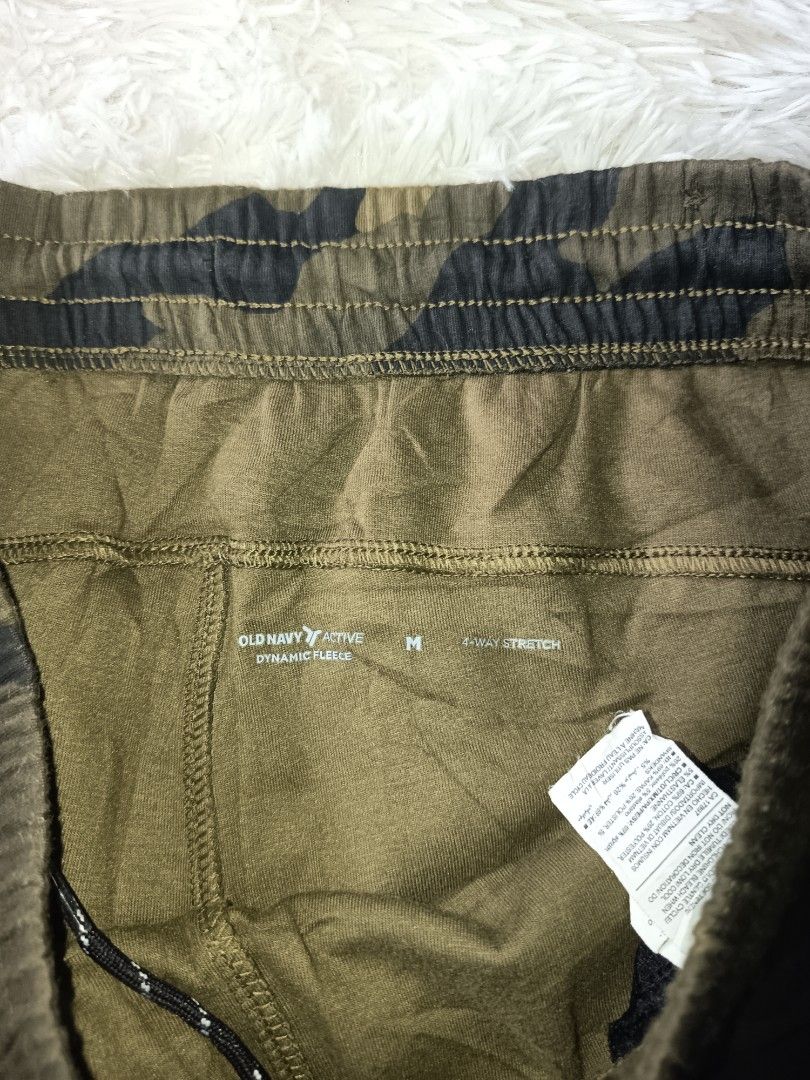 Old Navy Active Dynamic Fleece Camou (Category: Shorts) located in Pasay City. Submitted by ODDXX (Listing ID 1465789857, Image 3). Description: Old Navy Active Dynamic Fleece Medium on Tag Made in Vietnam Actual dimes: 16 - Waist 19.5 - Length 11 - Leg Open Best fit to 32-33 Waist! No issue. No issue! Need Wash only! 365 freeshipp thru j&t.