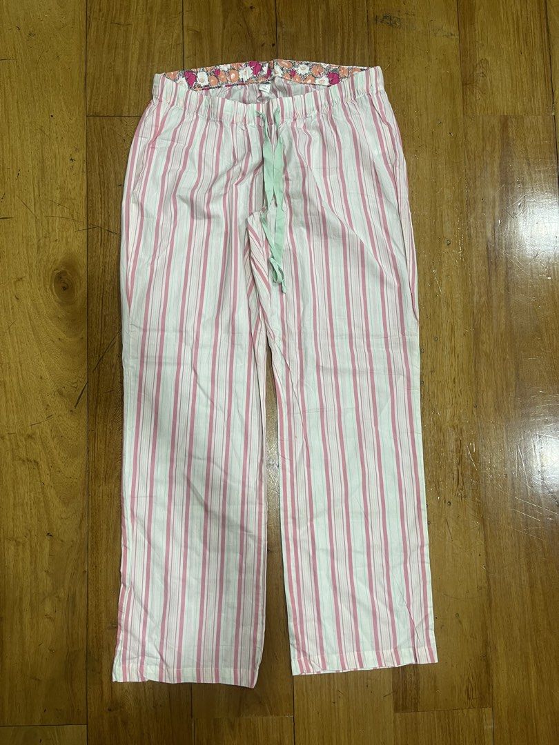 Old Navy Lounge / Pajama Pants (Category: Other Bottoms) located in Quezon City. Submitted by andreaa20 (Listing ID 1465770360, Image 1). Description: Not used, just kept in closet. With garterized waist band. Rfs: decluttering.