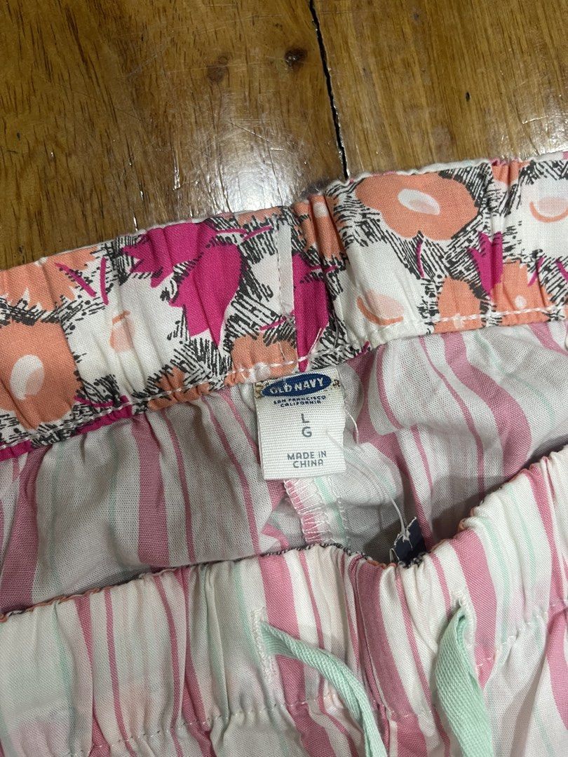 Old Navy Lounge / Pajama Pants (Category: Other Bottoms) located in Quezon City. Submitted by andreaa20 (Listing ID 1465770360, Image 3). Description: Not used, just kept in closet. With garterized waist band. Rfs: decluttering.