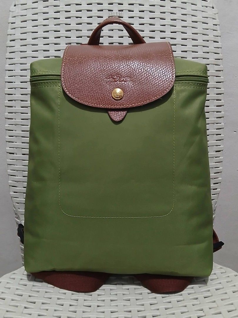ORIG LONGCHAMP BACKPACK GREEN🔥❤️ (Category: Activewear) located in Manila. Submitted by jecelstylebags (Listing ID 1465848837, Image 1). Description: ORIG LONGCHAMP BACKPACK GREEN🔥💚 grabe ganda sarap kupitin😍😍.