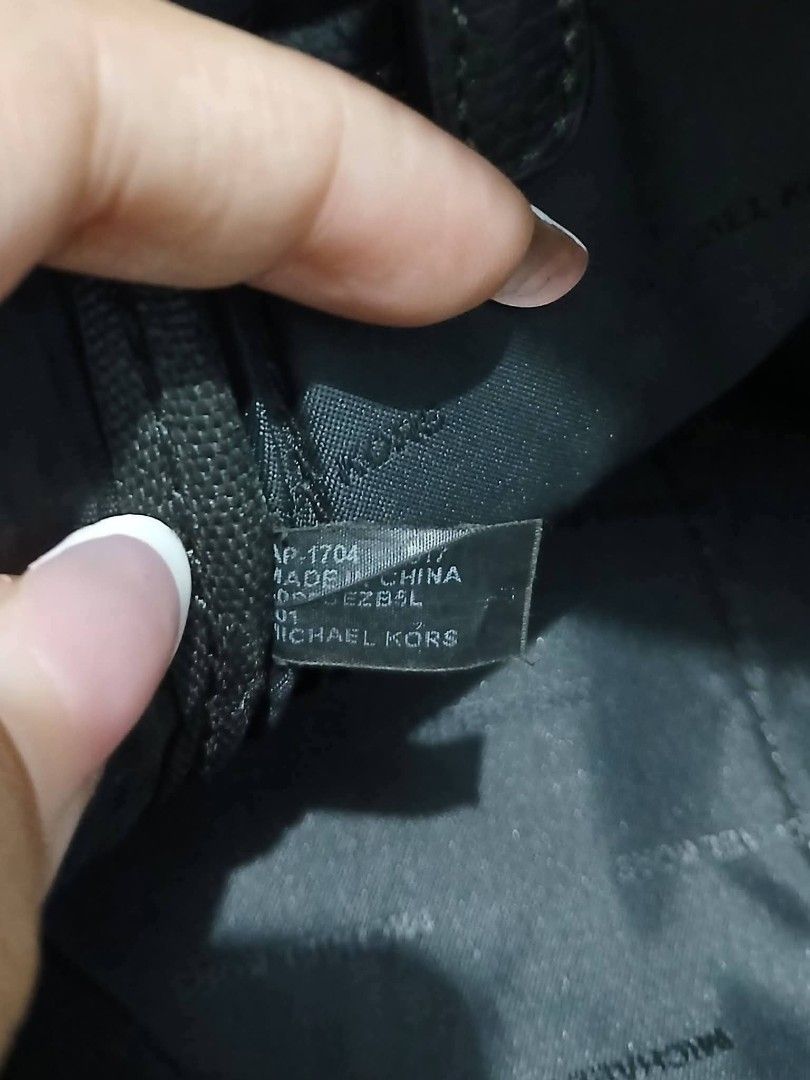 ORIG MICHAEL KORS BACKPACK🔥❤️ grabe sa ganda neto😍😍 (Category: Activewear) located in Manila. Submitted by jecelstylebags (Listing ID 1465915527, Image 2). Description: ORIG MICHAEL KORS BACKPACK🔥❤️ grabe sa ganda neto😍😍.