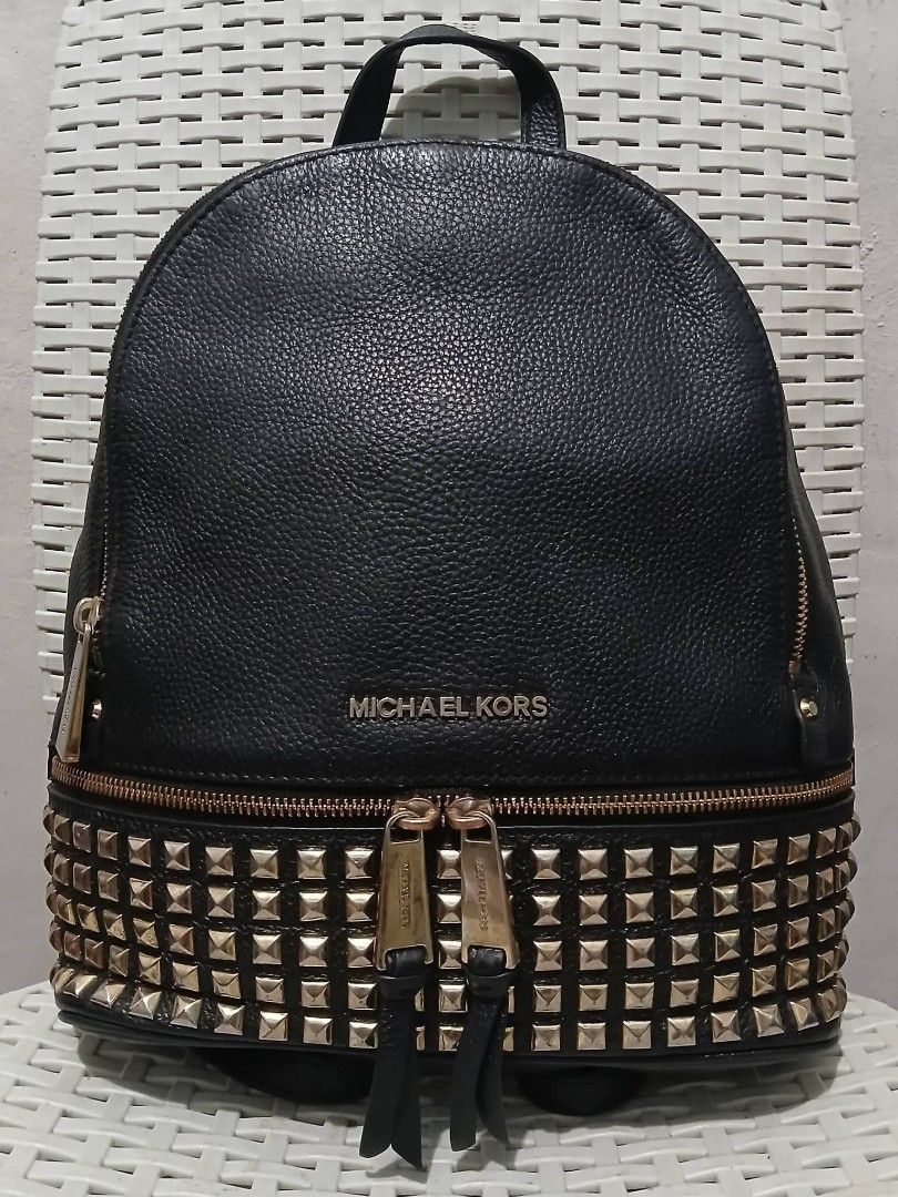ORIG MICHAEL KORS BACKPACK🔥❤️ grabe sa ganda neto😍😍 (Category: Activewear) located in Manila. Submitted by jecelstylebags (Listing ID 1465915527, Image 1). Description: ORIG MICHAEL KORS BACKPACK🔥❤️ grabe sa ganda neto😍😍.