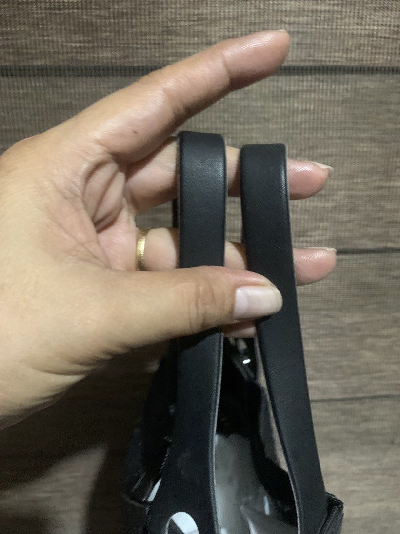 Original Baobao Mini Handbag (Category: Purses & Pouches) located in Aliaga. Submitted by ukaybags2428 (Listing ID 1465867625, Image 3). Description: Kasya cp and small wallet Looks new No issue.