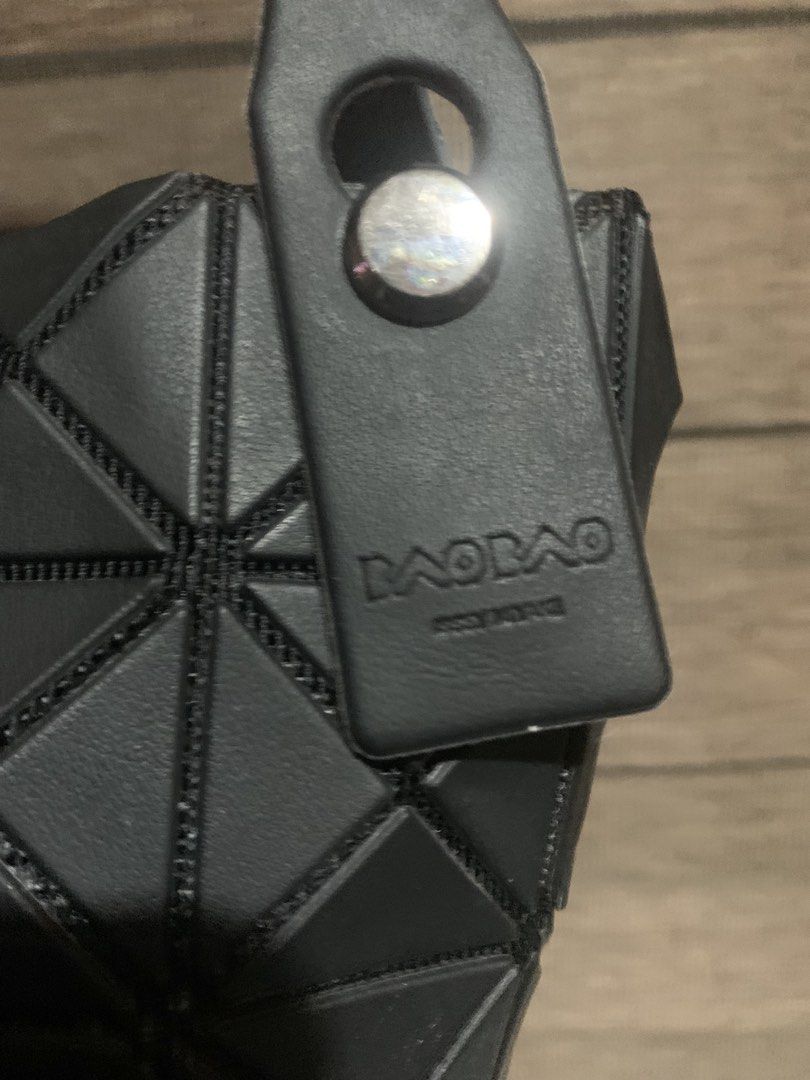 Original Baobao Mini Handbag (Category: Purses & Pouches) located in Aliaga. Submitted by ukaybags2428 (Listing ID 1465867625, Image 2). Description: Kasya cp and small wallet Looks new No issue.