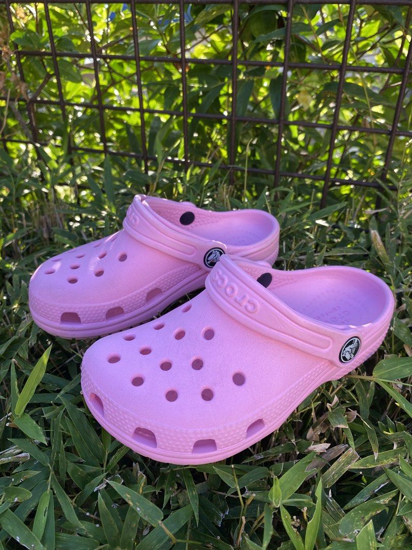 Original crocs C11 (Category: Babies & Kids Fashion) located in Dagupan City. Submitted by lejgumiran07 (Listing ID 1465845591, Image 1). Description: Personal preloved of my daughter.