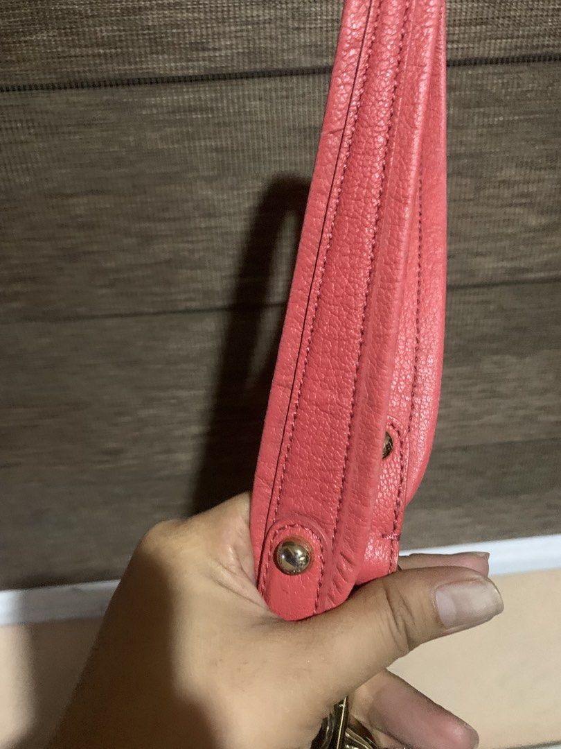 Original Louis Quatorze Shoulder Bag (Category: Shoulder Bags) located in Aliaga. Submitted by ukaybags2428 (Listing ID 1465867434, Image 2). Description: No issue Medium Ganda p .