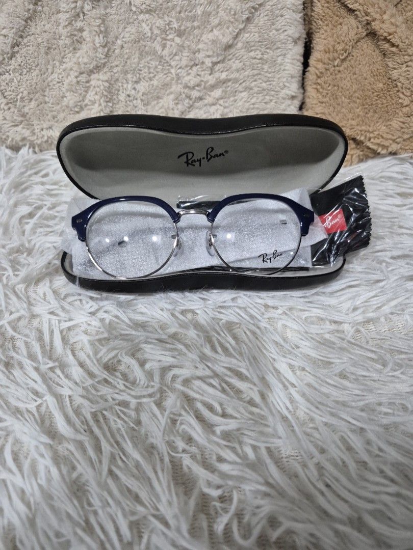 Original Rayban Cubmaster Eyewear (Category: Sunglasses & Eyewear) located in Cavite. Submitted by chaellebrandsluxe (Listing ID 1465177333, Image 1). Description: what you see is what you get.