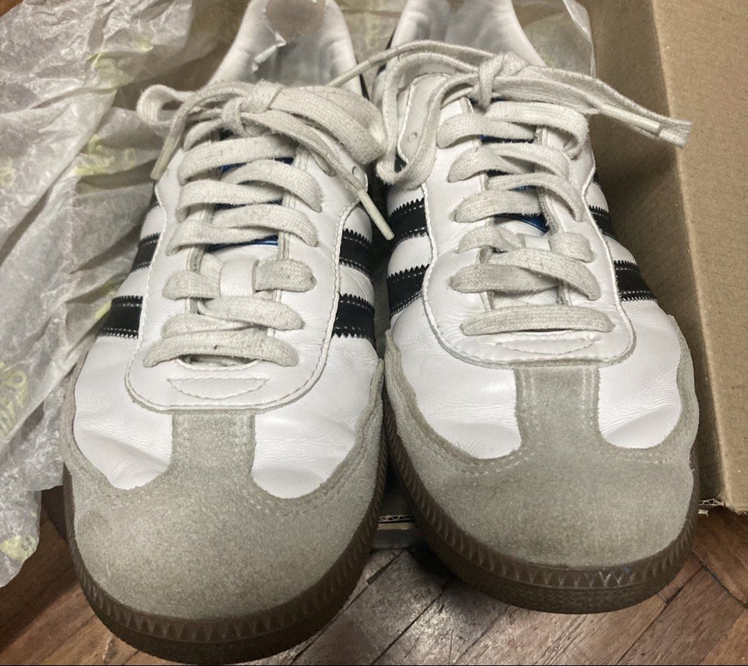 Original samba sneakers (Category: Sneakers) located in Manila. Submitted by blessingsandgrace (Listing ID 1465778788, Image 2). Description: Adidas Samba Authentic US bought White and black 3 stripes With box.