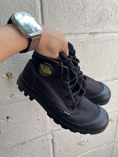 (Category: ) located in . Submitted by kashstashandfinds (Listing ID 1465830243, Image 1). Description: .