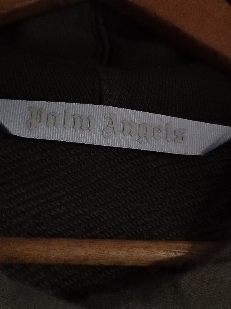 Palm angel (Category: Luxury Apparel) located in Baguio. Submitted by li_aaan (Listing ID 1465851938, Image 2). Description: Items are authentic I excellent condition.