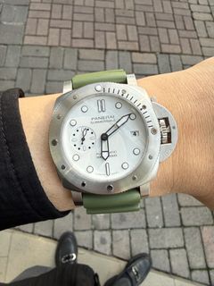 (Category: ) located in . Submitted by ninety_one_timepiece (Listing ID 1465767218, Image 1). Description: .