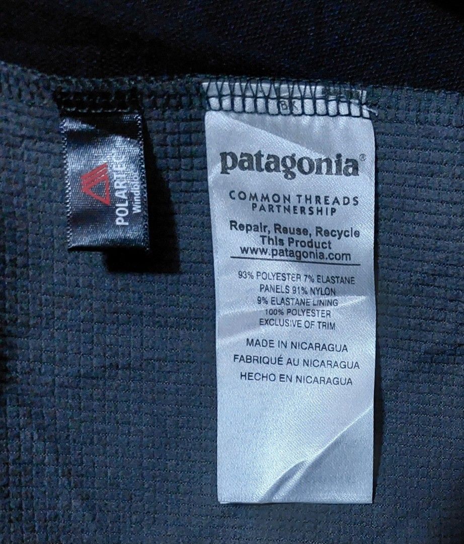 Patagonia Adze Hybrid Jacket (Category: Activewear) located in Baguio. Submitted by wagwagan_001 (Listing ID 1465899116, Image 3). Description: good as new medium 21.5 x 28.