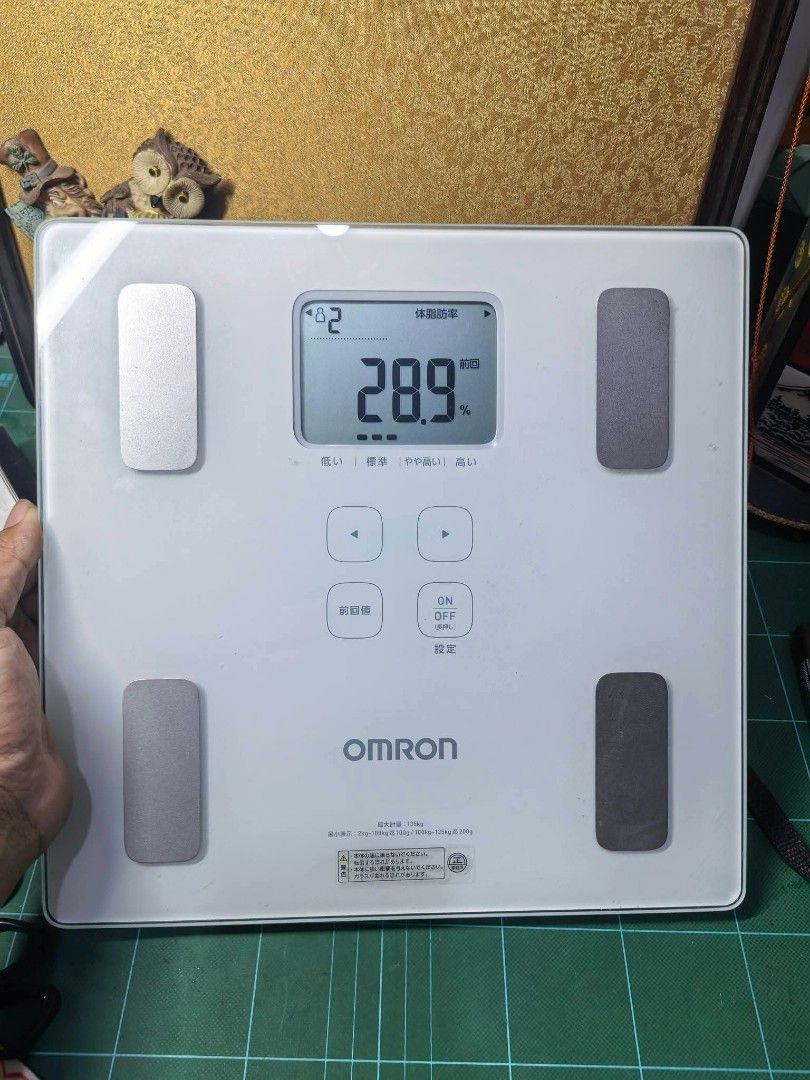 Personal Weighing Scale - Omron (Category: Other Sports Equipment and Supplies) located in Cebu City. Submitted by dudes_villanueva (Listing ID 1465914019, Image 1). Description: Personal Weighing Scale Original : Omron HBF-236 Body Composition Monitor (Karada Scan). Good as New 📌 Key Details: • Model Number: HBF-236-JW • Serial Number (SN): 202210-03176F • Power Supply: Four AAA Battery operated. (Not included) 📌 In excellent working condition