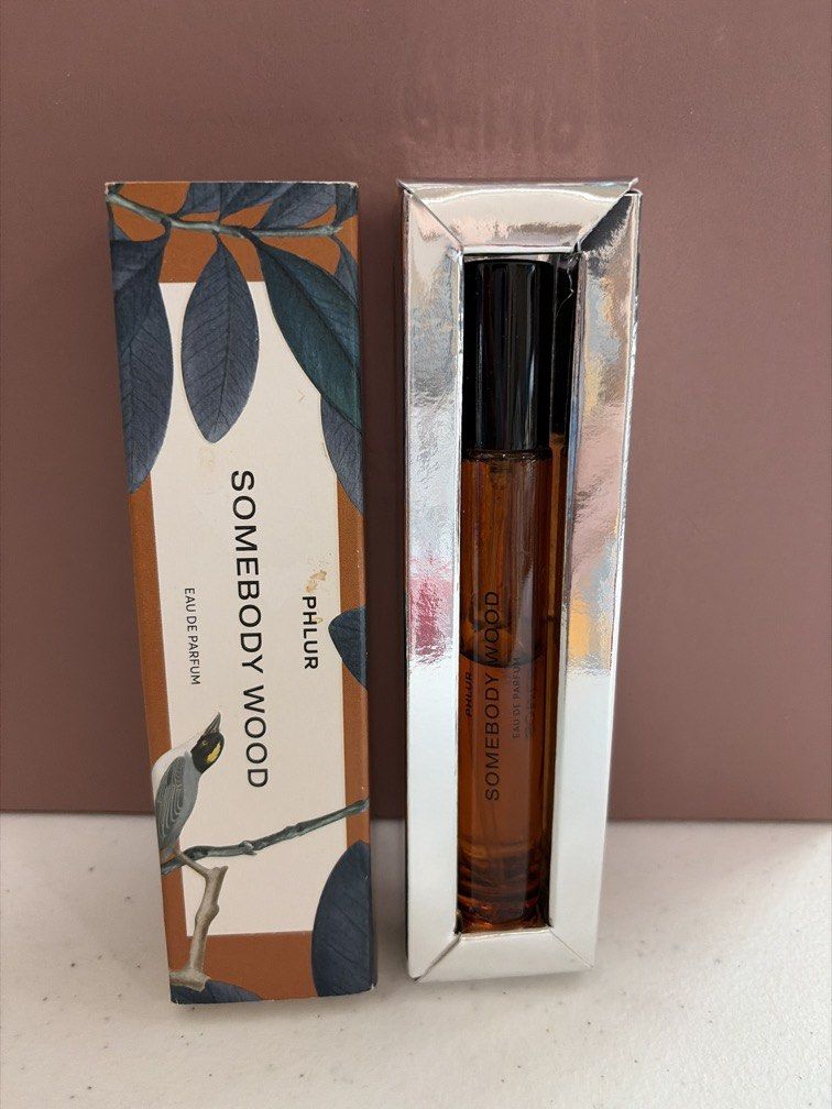 PHLUR SOMEBODYWOODS (Category: Fragrance & Deodorants) located in San Juan City. Submitted by cashfrancefashioncosmetics_ph (Listing ID 1465762802, Image 2). Description: PHLUR SOMEBODY WOODS ITS NOT FULL Not used .