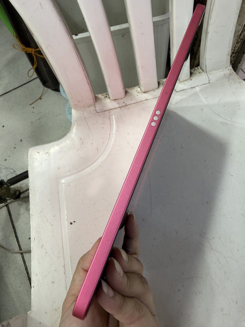 Pink Apple iPad 11th Gen 128GB (Category: iPad) located in San Juan City. Submitted by labsonline (Listing ID 1465919230, Image 3). Description: SALE SALE!! IPAD A16 (11th gen) 128GB WIFI 💯 ORIGINAL 💯 GOOD CONDITION SLIGHTLY USE(pwde sa maarte) COMES WITH:CHARGER AND UNIT ITSELF FREEBIES:tempered glass and case.