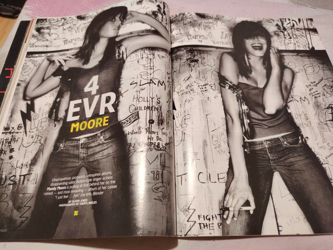 Pink Blender Magazine Cover (Category: Magazines) located in Batangas. Submitted by nickiperry12 (Listing ID 1465875955, Image 3). Description: Ultimate music magazine with different artist inside like Mandy Moore, Johnny Cash, R. E. M, Madonna, Britney Spears, and many more. Cover artist Pink wuth lots of photos and article about her too..