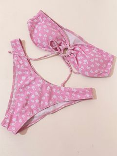 (Category: ) located in . Submitted by softly.preloved (Listing ID 1465780629, Image 1). Description: .