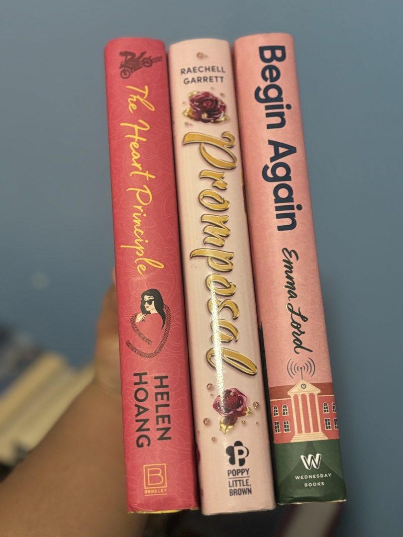 PINK HARDBOUND SET (1 FREE BOOK) (Category: Storybooks) located in Aborlan. Submitted by shantellenovela (Listing ID 1465796691, Image 2). Description: Here po. I had a quick phase of obsessing over collecting hardbound covers but hindi ko na rin po talaga sila matapat talaga. I originally got them for 300-400 each, so I hope reasonable rin ang pricing ko for this one given na preloved set tapos hardbound pa..