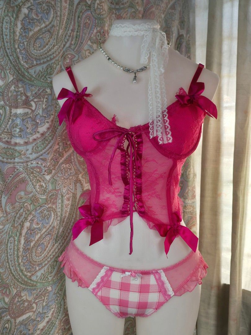 Pink Lace Corset Top (Category: Undergarments & Loungewear) located in Dagupan City. Submitted by chislocker14 (Listing ID 1465781725, Image 1). Description: ꫂ᭪ྀི݁ rose lace corset ༘⋆hot pink rose lace and delicate satin bow accents ༘⋆underwired, back zipper ────୨ৎ──── brand: - size: xxs-xs bust: 28-32 𝓶𝓲𝓷𝓮: 179 CODE: KISSABLE.
