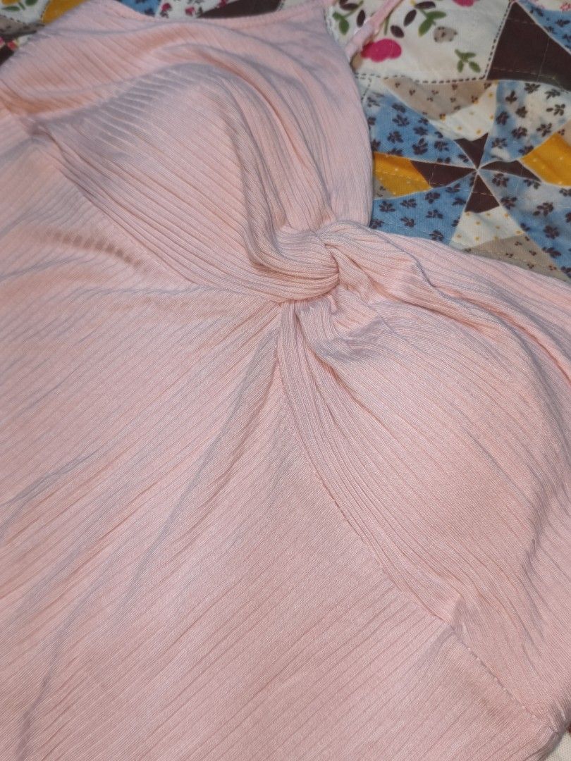 Pink Padded Tank Top (Category: Sleeveless) located in Las Pinas. Submitted by dnbrbnt (Listing ID 1465813887, Image 2). Description: size small to med super nice in actual loc. las piñas.