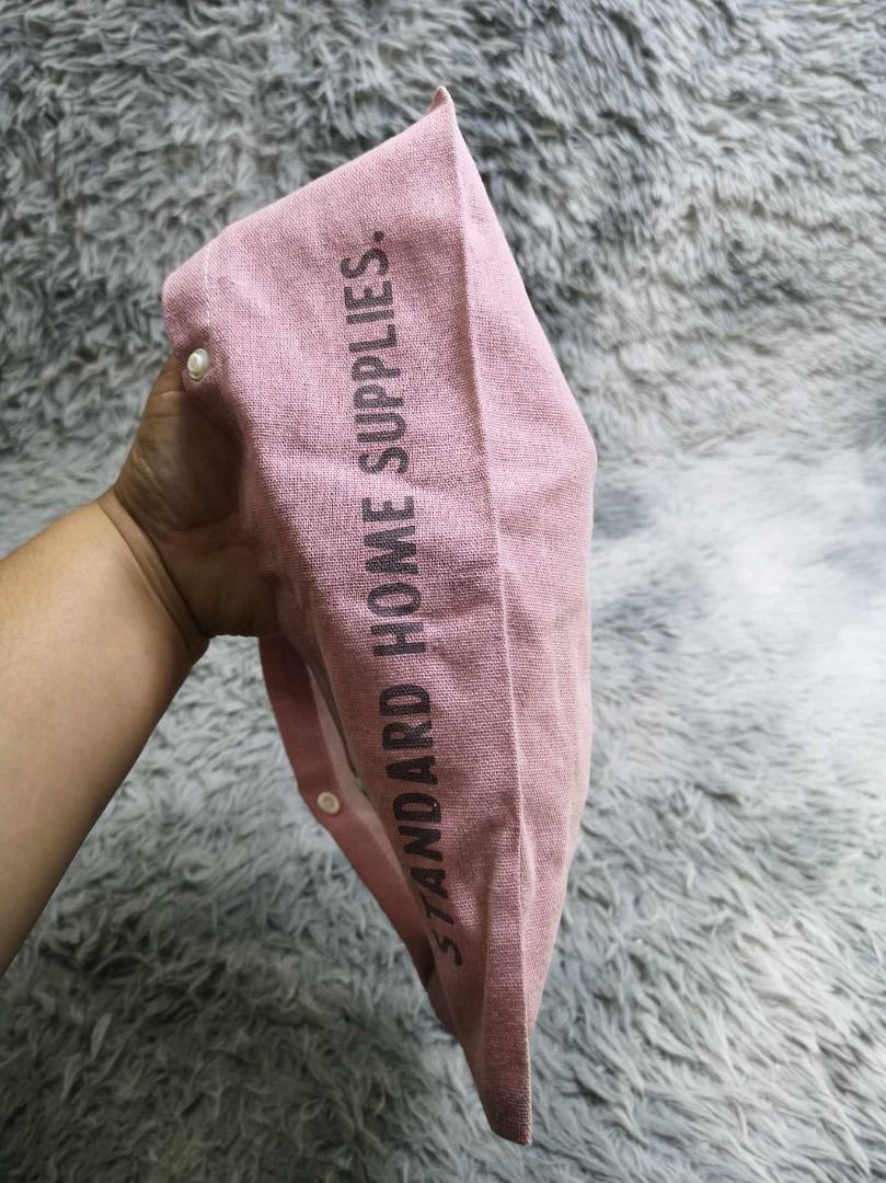 Pink Ribbed Textile Storage Pouch (Category: Purses & Pouches) located in Santa Cruz. Submitted by jmy_surplus.2 (Listing ID 1465897168, Image 3). Description: Size ; L - 14 W - 7.6 Color ; Pink Type ; Pouch Brand ; No brand Material ; Textile Style ; Pink Snap Button Closure Hanging Organizer LR 129 JMY 5 Batch #224.