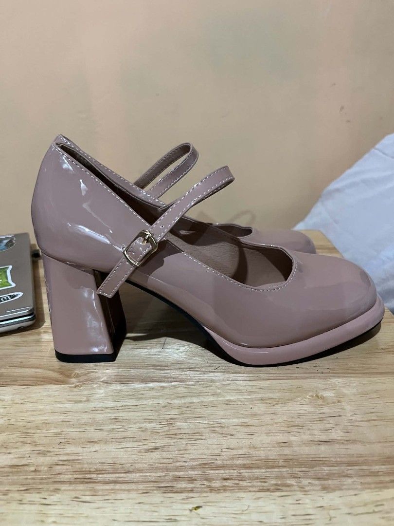 Platform High Heels (Category: Heels) located in Pasig City. Submitted by ladythings (Listing ID 1465821877, Image 1). Description: Unbranded from US Size 7US/ EU38 Brand new no box.