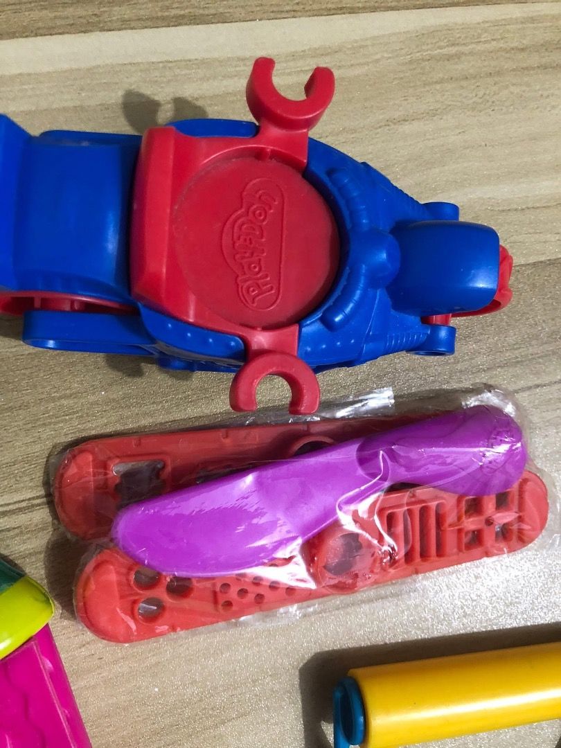 Play dough tools & accessories (Category: Educational & Learning Toys) located in San Juan City. Submitted by ttanmien (Listing ID 1465952251, Image 3). Description: ⚜️✨⚜️✨⚜️✨⚜️✨⚜️✨⚜️ 💁🏻‍♀️SELLING PRICE: ₱200 Original Price: Above ₱800 💁🏻‍♀️Other details: •First owned •Used few times only •Not from ukay / bale / thrift •Purchased directly from store / abroad Selling it “AS IS”☝🏻 ⚜️✨⚜️✨⚜️✨⚜️✨⚜️✨⚜️ .