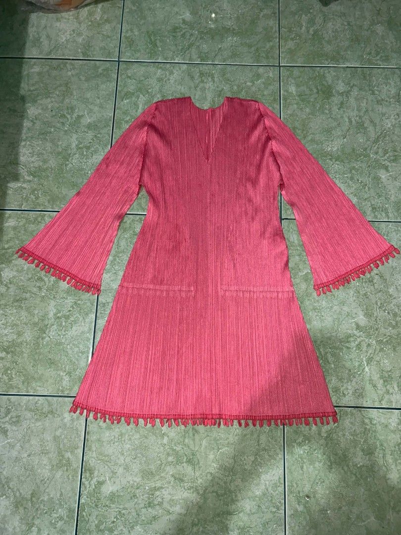 PLEATS PLEASE (Category: Dresses) located in Tacurong. Submitted by jayve_ukaysell (Listing ID 1465932574, Image 1). Description: asnew condition 3,200 freeship OBO.
