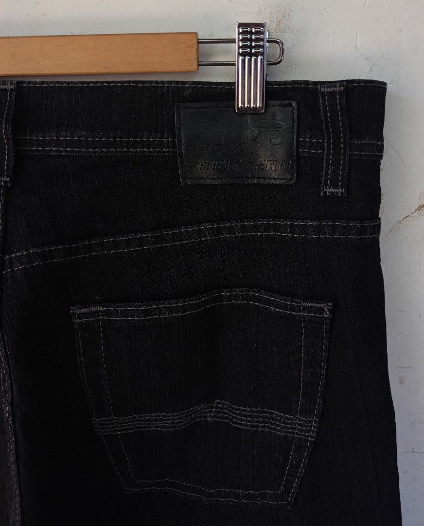 Point Zero Black Jeans Jeanswear (Category: Jeans) located in Santiago. Submitted by street.hustlin (Listing ID 1465803069, Image 3). Description: Piont Zero Pants Size 34 Length - 44 Leg opening - 9 Good as new PHP 850.