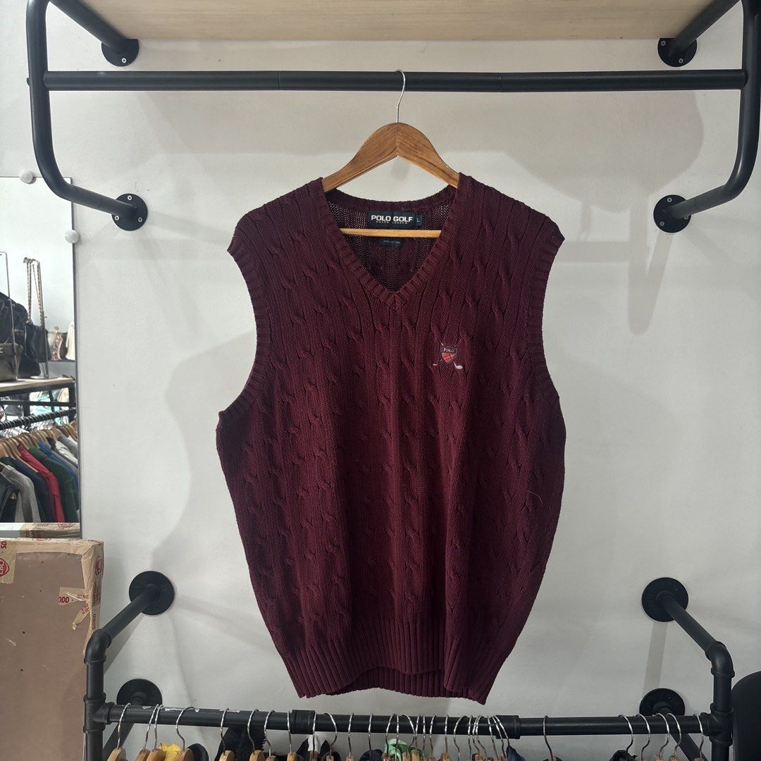 Polo Golf Cable Knit Vest (Category: Vests) located in Bambang. Submitted by heats777 (Listing ID 1465826766, Image 2). Description: Excellent condition No issue Size: L on tag.