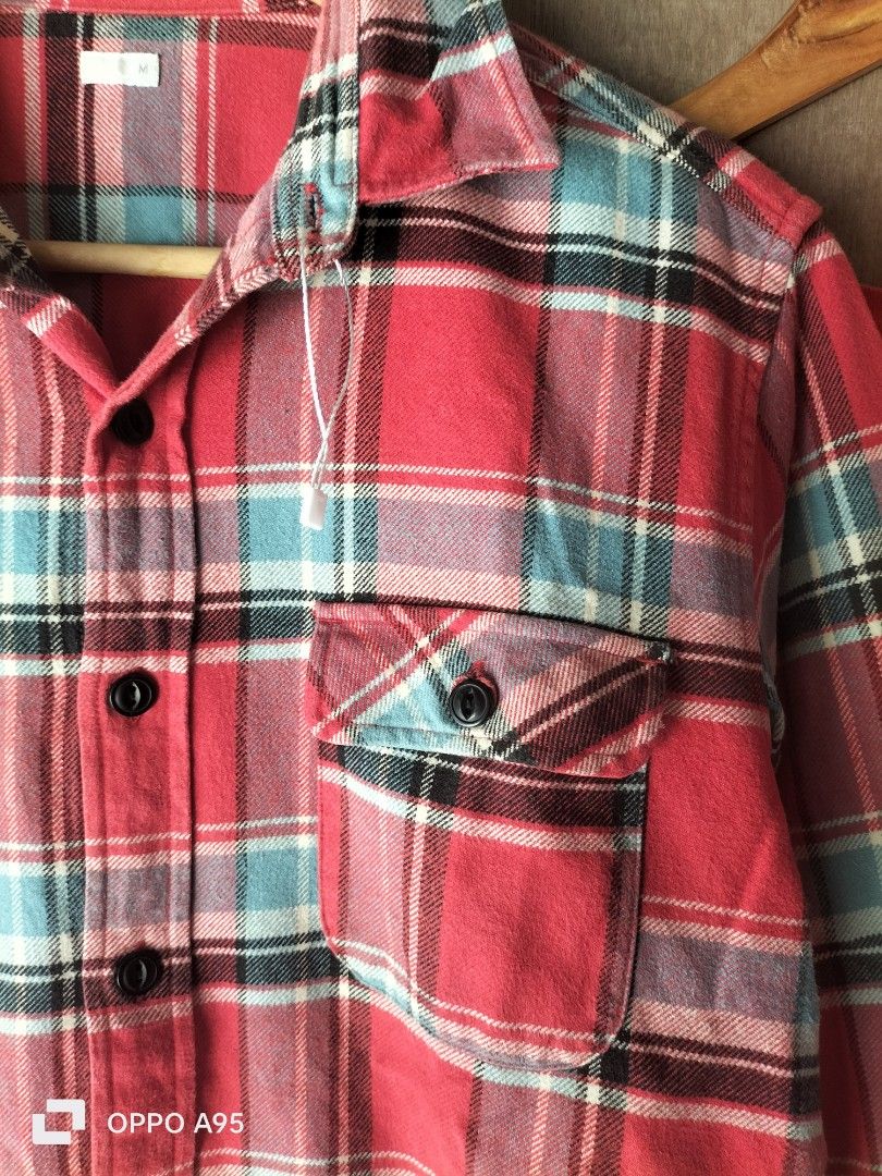 polo long sleeve (Category: Longsleeves) located in Baler. Submitted by jaydeebaltazar (Listing ID 1465851148, Image 3). Description: unisex.