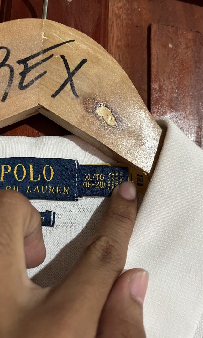 Polo RL Small Pony (Category: Tshirts & Polo Shirts ) located in Naga. Submitted by rexivan (Listing ID 1465802609, Image 2). Description: Polo RL Small Pony As new condition C.R: 10/10 Dimes: Width - 19 Length - 28 Fit to Medium No Issue Authentic Accessible QR Need wash only Price + Shipping fee 📍CITY OF NAGA CEBU Unli Vouch & Video Call For Safety .