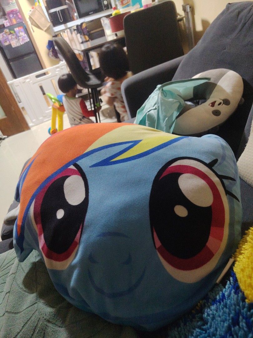 Pony pillow (Category: Looking For) located in Quezon City. Submitted by eveevo (Listing ID 1465925858, Image 1). Description: It is a little pony pillow..