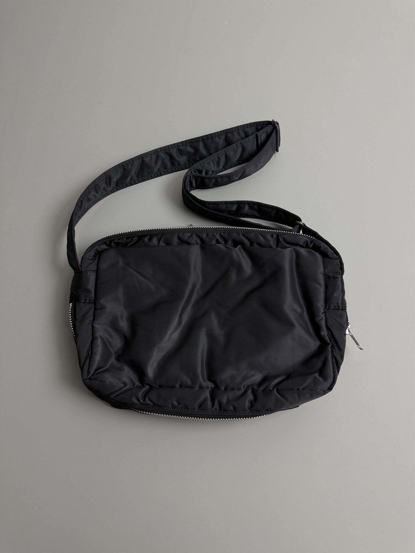 PORTER-YOSHIDA & CO. (Category: Shoulder Bags) located in Guagua. Submitted by sweetboyy (Listing ID 1465771822, Image 3). Description: PORTER-YOSHIDA & CO. LARGE TANKER SHOULDER BAG.