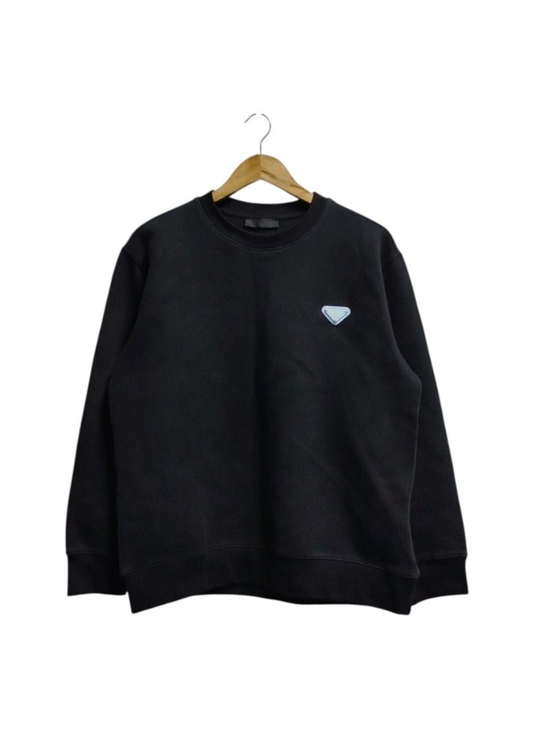 PRADA BLACK CREWNECK (Category: Coats, Jackets and Outerwear) located in Bayombong. Submitted by Gentlemans_ClosEt (Listing ID 1465781049, Image 1). Description: PRADA BLACK CREWNECK SIZE MEDIUM ON TAG DIMES: W21.5 X L26 EXCELLENT CONDITION NO ISSUES.