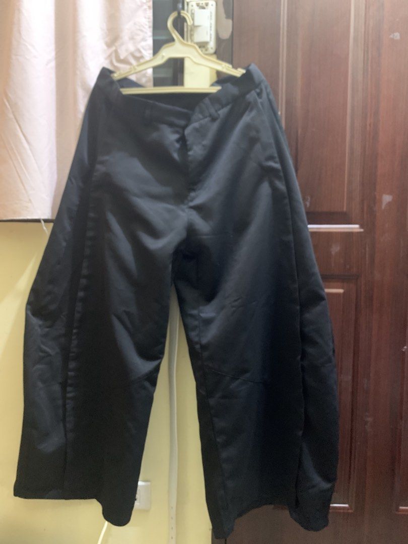 Pre loved clothes (never worn) TAKE ALL FOR 3K (Category: Coats, Jackets and Outerwear) located in Tagum. Submitted by leopoldsa16283 (Listing ID 1465828041, Image 2). Description: - Red Leather Jacket Size L 800 - Wide Leg Barrel Trousers M 500 - Cotton Vests (GREEN S BROWN M) buy 1 take 1 500 - Blue polo M 300 - Red n White Polo M 400 - Sweatpants M buy 1 take 1 500 - Tactical pants M 300 - Blue Track Jacket 500.