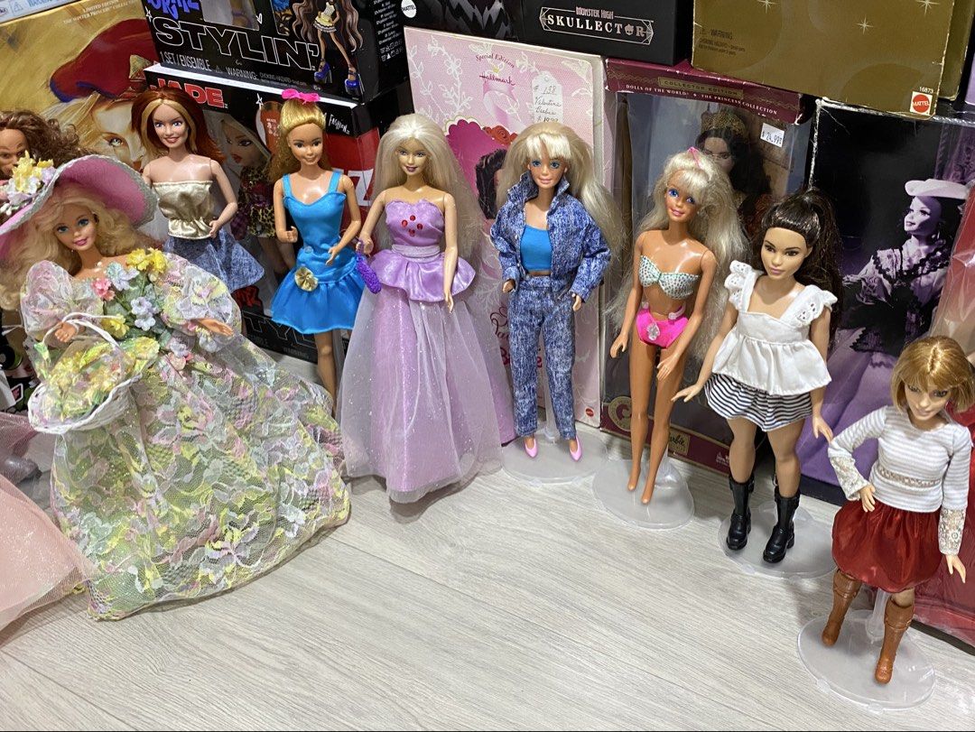Preloved Barbies (Category: Kids Toys) located in Las Pinas. Submitted by sherylandmargaux (Listing ID 1465866890, Image 3). Description: Fashionistas @ 500 Vintage - ₱1,500-2,500 Cowardly Lion- SOLD Spice Girl - SOLD.