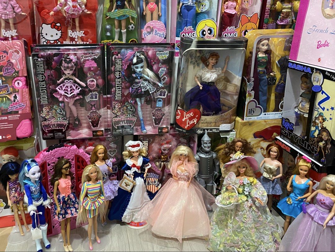 Preloved Barbies (Category: Kids Toys) located in Las Pinas. Submitted by sherylandmargaux (Listing ID 1465866890, Image 2). Description: Fashionistas @ 500 Vintage - ₱1,500-2,500 Cowardly Lion- SOLD Spice Girl - SOLD.