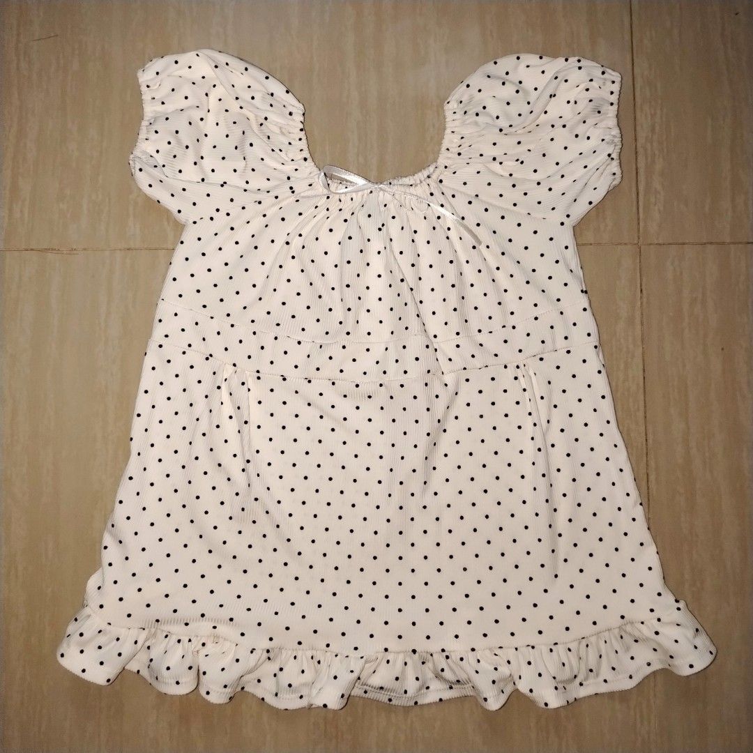 preloved clothes (Category: Blouses) located in Bulacan. Submitted by shincartt (Listing ID 1465793169, Image 1). Description: white polka top - ₱100 (brand new) size: small pink coquette top - ₱150 (used once) size: small-large white puffsleeve top - ₱90 size: small red halter peplum top - ₱90 size: xsmall brown beige top - ₱80 size: small red ribbon top - ₱120 (brand new) size: small-medium green crop top - ₱50 size: xsmall blueegreen top - ₱50