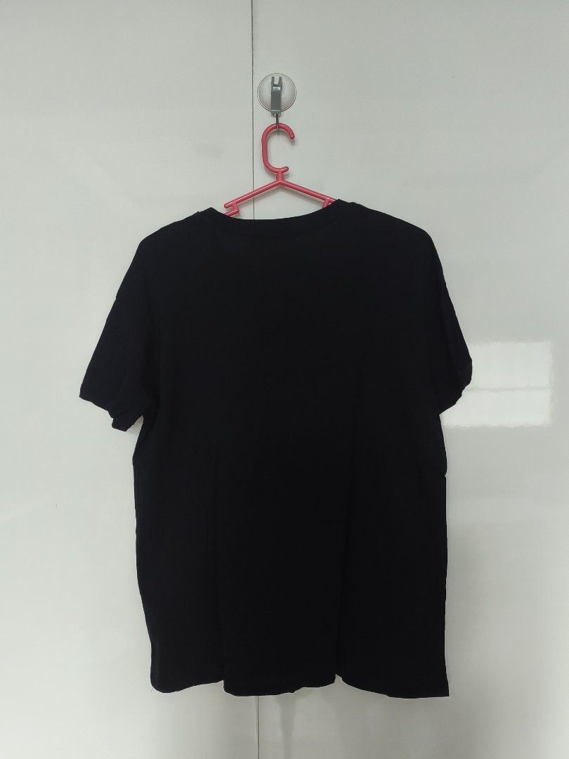Pull & Bear Black Tshirt Woman (Category: Shirts) located in Manila. Submitted by smilefashion08 (Listing ID 1465768861, Image 3). Description: .