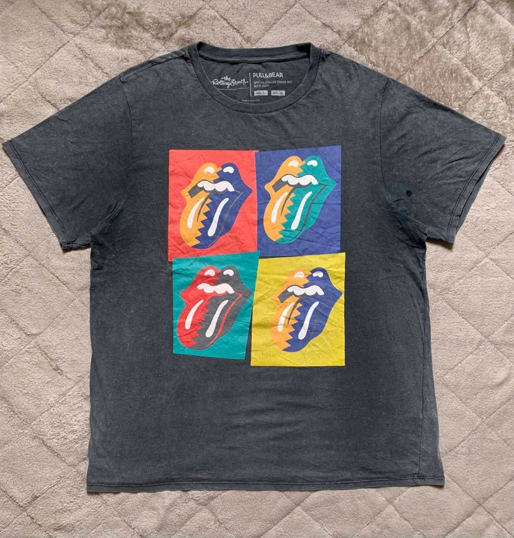 Pull & Bear The Rolling Stones Graphic T-Shirt (Category: Tshirts & Polo Shirts ) located in Sorsogon. Submitted by sell_triftv2 (Listing ID 1465822509, Image 2). Description: AVAILABLE‼️ NEWxOLD ‼️ ‎ ‎🏷️prices:250php ‎(Collab rolling stone are 450php) ‎ ‎📍MOP ‎payment first/no COD!! ‎gcash payment ‎J&T/meet up ‎ ‎📌dm me or comment mine for purchasement ‎📌Colors may vary slightly due to lighting and camera settings. ‎📌Since you are working w