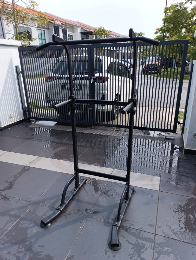 Pull Up Bar Multi Function (Category: Cardio & Fitness Machines) located in Shah Alam. Submitted by planzmy (Listing ID 1465837422, Image 3). Description: pull bar nak letgo, boleh buat macam2 workout, pull up, dips workout,push up dan lain. adjustable. berminat boleh info2 pickup Seksyen 35 Shah alam. alam impian..