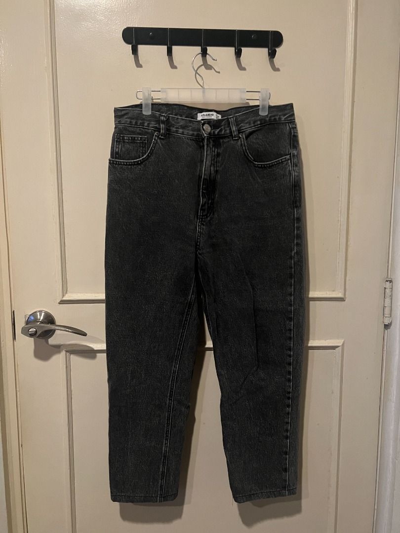 Pull&Bear Dark Grey Acid Wash High Waisted Jeans [p1] (Category: Jeans) located in Pasig City. Submitted by awesamfinds (Listing ID 1465833512, Image 1). Description: - Brand: Pull&Bear - Style: High waisted mom jeans with tapered legs - Wash: Dark grey acid wash - Details: Button fly, belt loops, front and back pockets, brown leather brand patch - Condition: Clean, excellent, no stains or damage - Perfect staple piece for casual everyday outfits