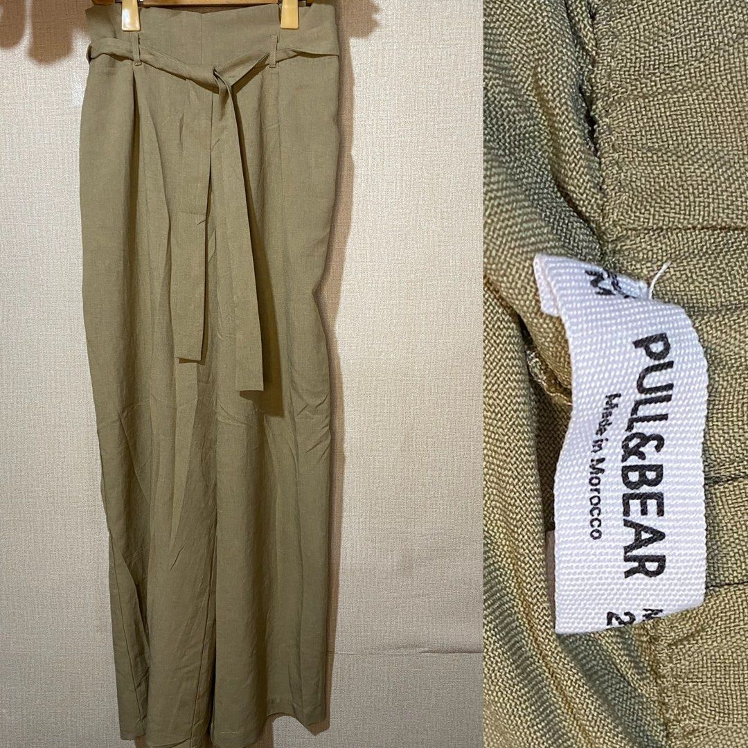 PULL&BEAR wideleg trouser (Category: Other Bottoms) located in General Trias. Submitted by aleyahandamarahco. (Listing ID 1465920520, Image 1). Description: MEDIUM Waist-27-30” Length-42.5”.