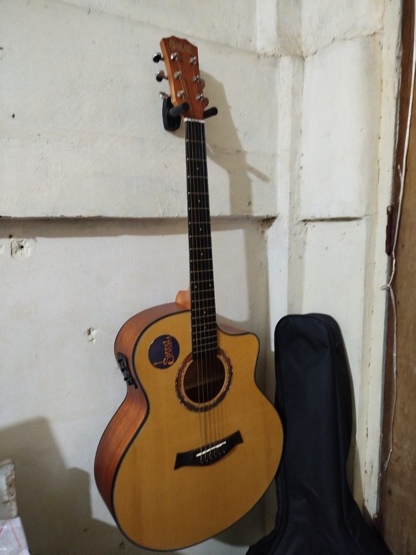 Pulse Guitar Bnew used (Category: Musical Instruments) located in Manila. Submitted by johngabriell (Listing ID 1465862094, Image 3). Description: Solid Spruce top Mahogany Side and Back W/trussrod W/pickup inclusions in the last picture Good as new One week old.